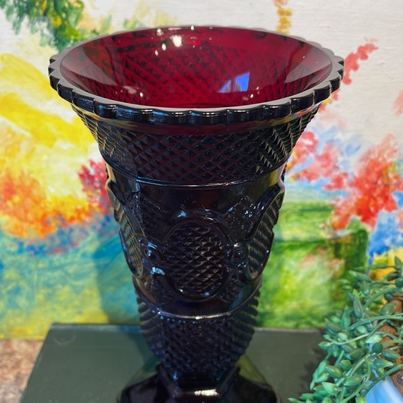 Vintage Avon vase - Picture 3 of 11